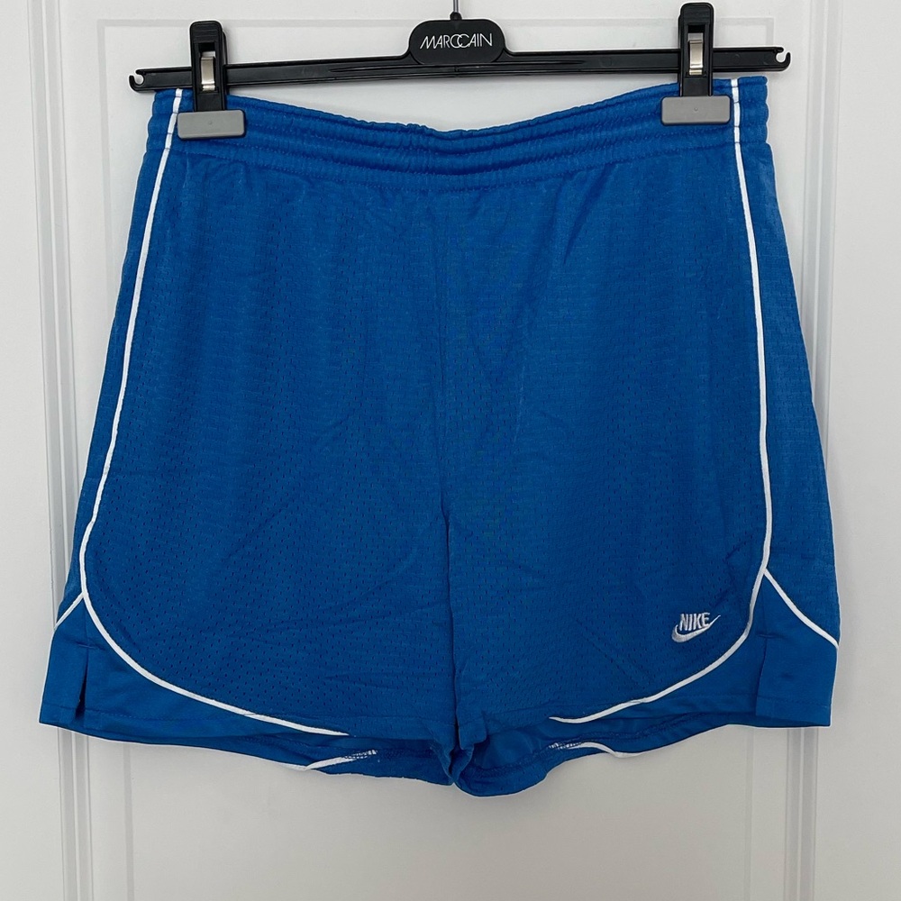 EUC Vintage Nike Women's Basketball Shorts (circa 2010)